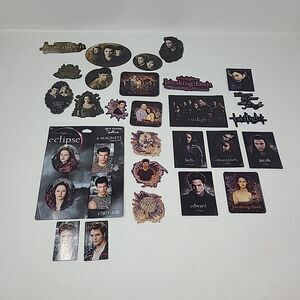Lot of 30 Twilight Saga Magnets New Moon Eclipse Breaking Dawn Edward Jacob